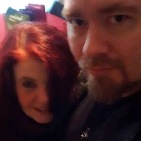 Meet your Posher, Lisa - Picture 1 of 1